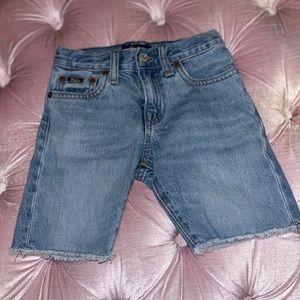Boys Polo Jean shorts. “The Sullivan Slim”. Size 5. Excellent condition.